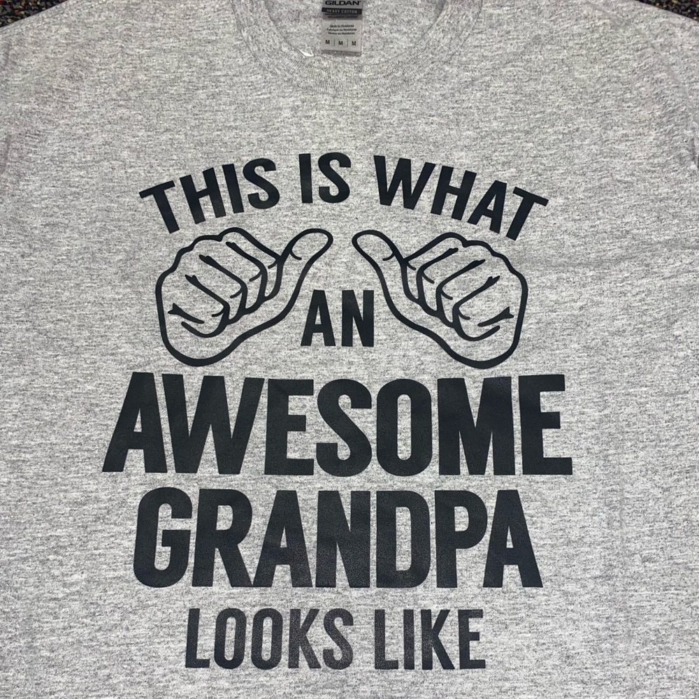 This is what an awesome Grandpa looks like t-shirt
